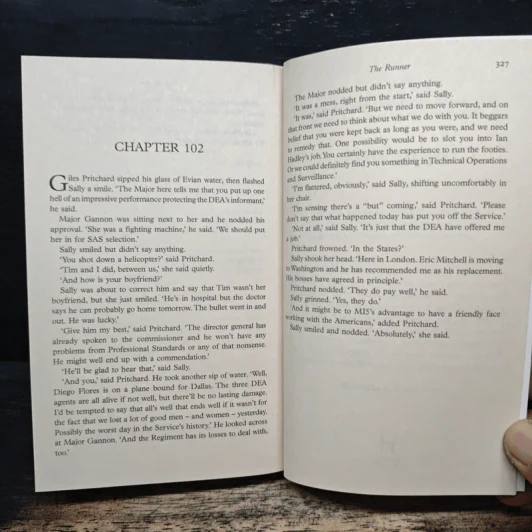 The Runner - Stephen Leather รูปที่ 8