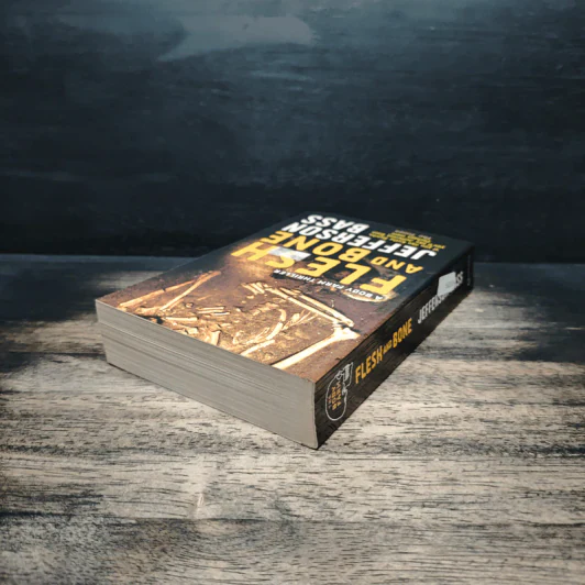 Flesh and Bone - Jefferson Bass รูปที่ 5