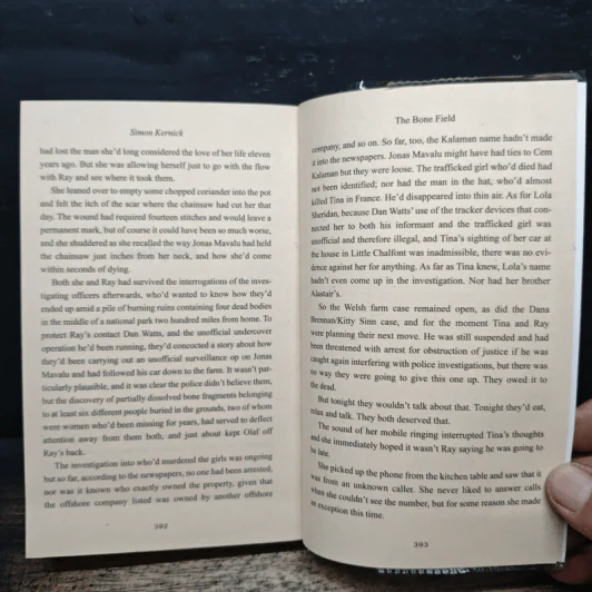 The Bone Field - Simon Kernick รูปที่ 8