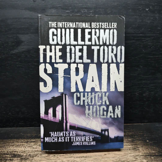 The Strain - Guillermo del Toro, Chuck Hogan รูปที่ 1