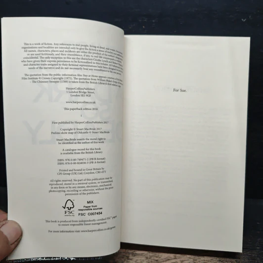 A Dark So Deadly - Stuart MacBride รูปที่ 6