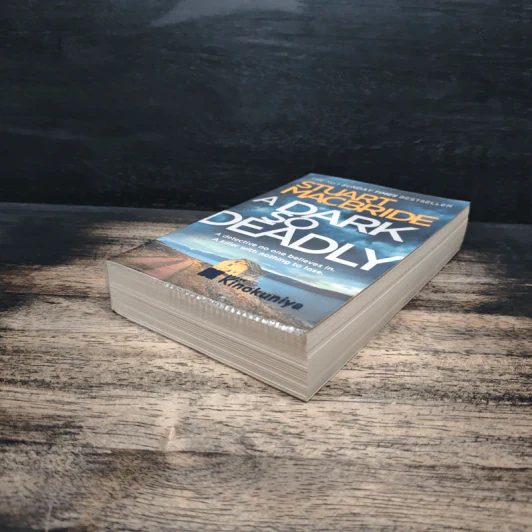 A Dark So Deadly - Stuart MacBride รูปที่ 4