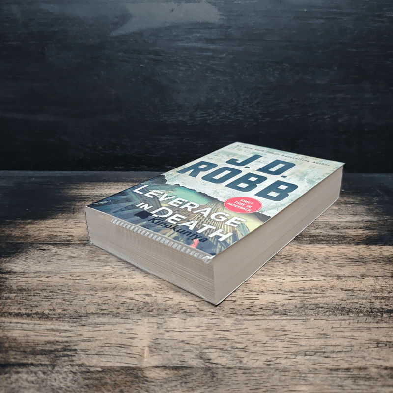 Leverage in Death - J.D. Robb รูปที่ 4