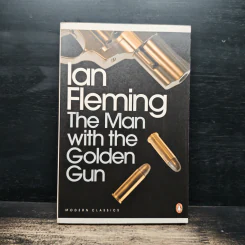 The Man with the Golden Gun - Ian Fleming รูปที่ 1