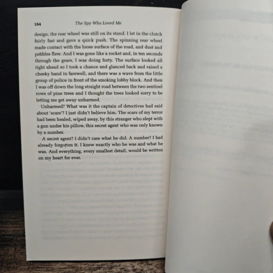 The Spy Who Loved Me - Ian Fleming รูปที่ 8