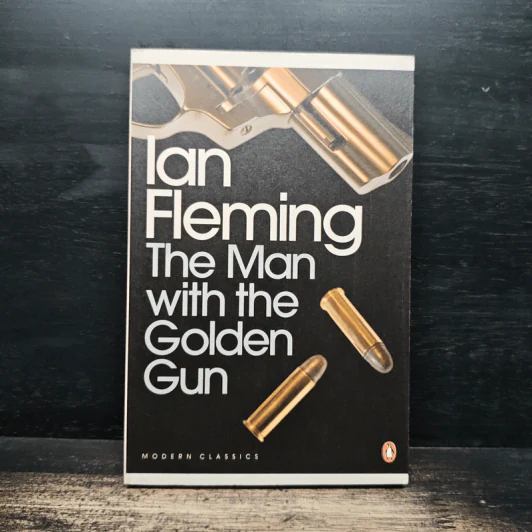 The Man with the Golden Gun - Ian Fleming รูปที่ 1