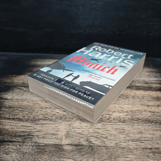 Munich - Robert Harris รูปที่ 4