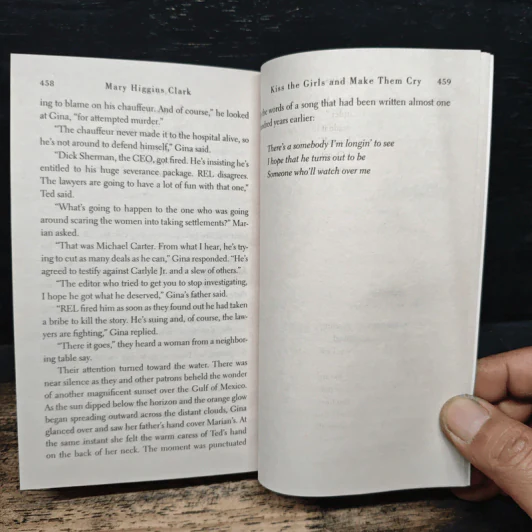 Kiss the Girls and Make Them Cry - Mary Higgins Clark รูปที่ 8