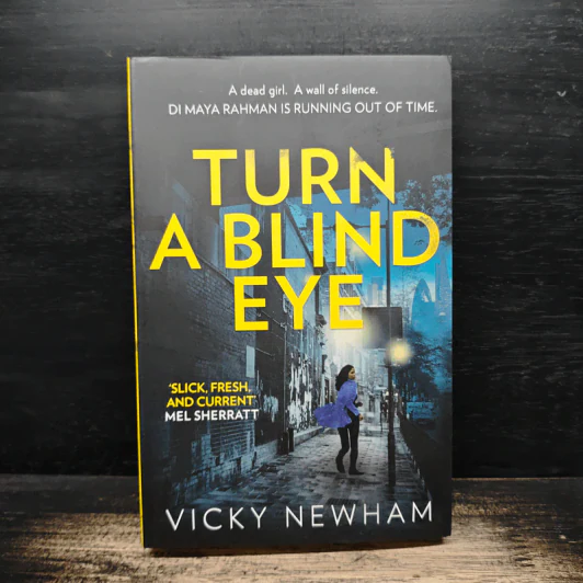 Turn a Blind Eye - Vicky Newham รูปที่ 1