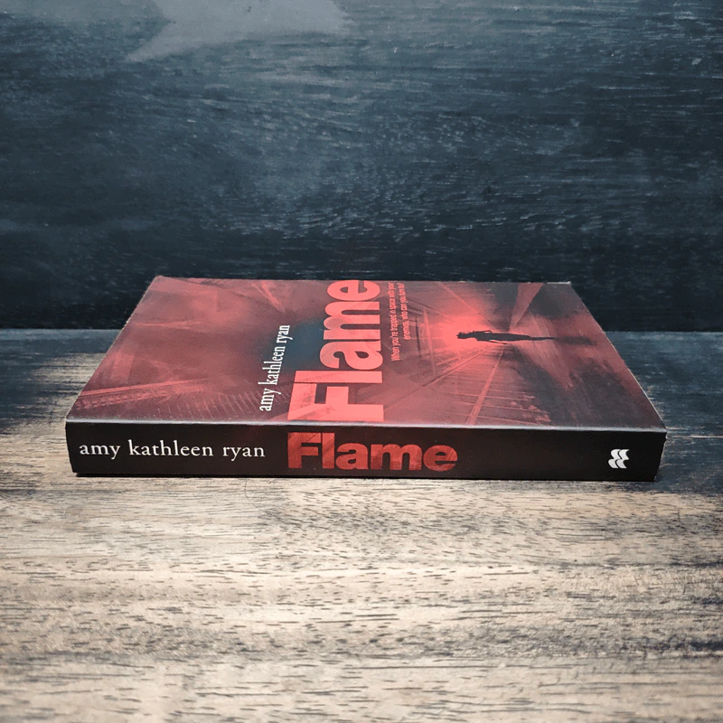 Flame - Amy Kathleen Ryan รูปที่ 3