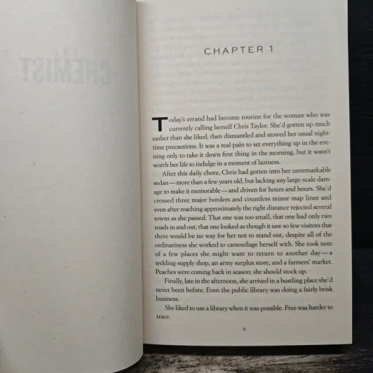 The Chemist - Stephenie Meyer รูปที่ 7