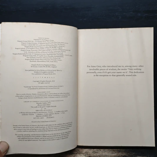 The Cradle in the Grave - Sophie Hannah รูปที่ 6