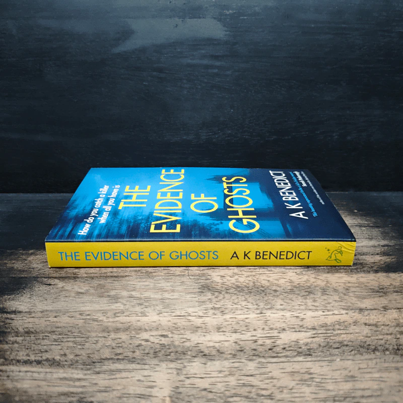 The Evidence of Ghosts - A K Benedict รูปที่ 3