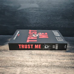 Trust Me - Jeff Abbott รูปที่ 3