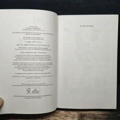 To the Lions - Holly Watt รูปที่ 6