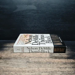 Mayday - Nelson DeMille, Thomas Bloor รูปที่ 3