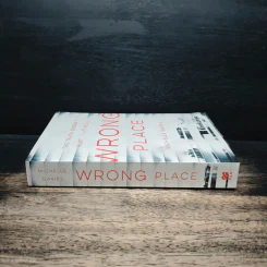 Wrong Place - Michelle Davies รูปที่ 3