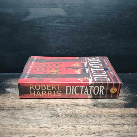 Dictator - Robert Harris รูปที่ 3