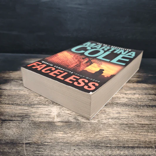 Faceless - Martina Cole รูปที่ 4