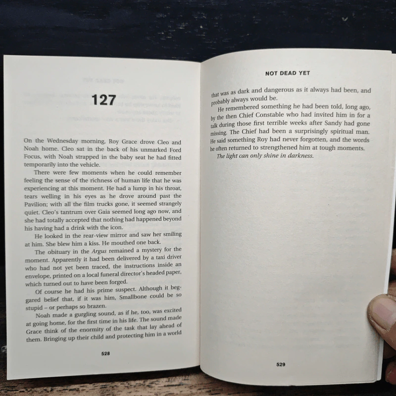 Not Dead Yet - Peter James รูปที่ 9