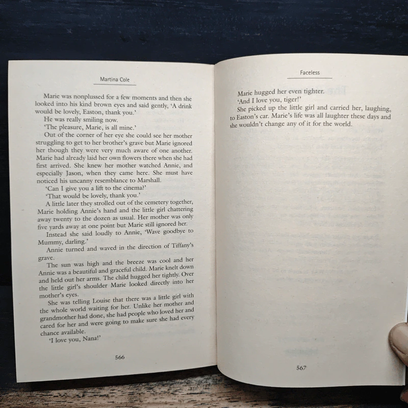 Faceless - Martina Cole รูปที่ 8