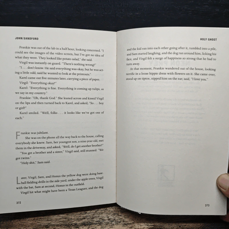 Holy Ghost - John Sandford รูปที่ 8