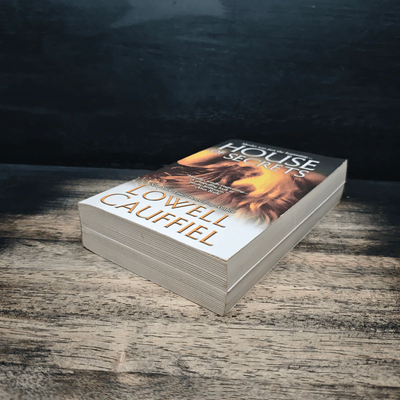House of Secrets - Lowell Cauffiel รูปที่ 4