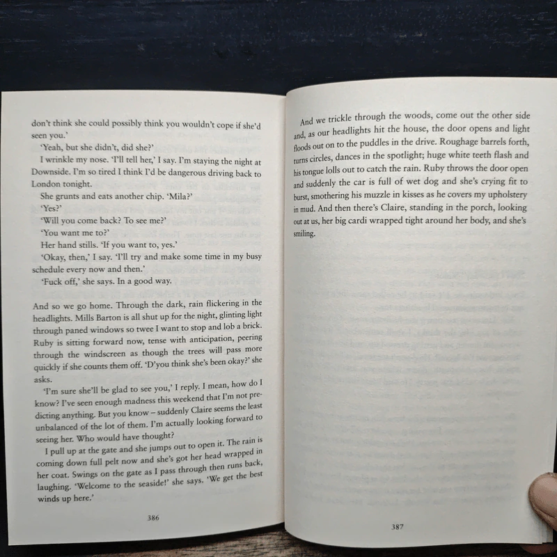 The Darkest Night - Alex Marwood รูปที่ 8