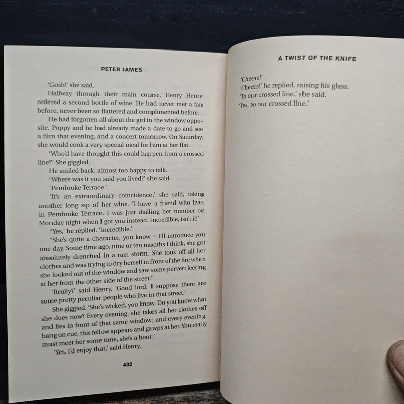 A Twist of the Knife - Peter James รูปที่ 10