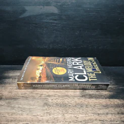 The Melody Lingers On - Mary Higgins Clark รูปที่ 3