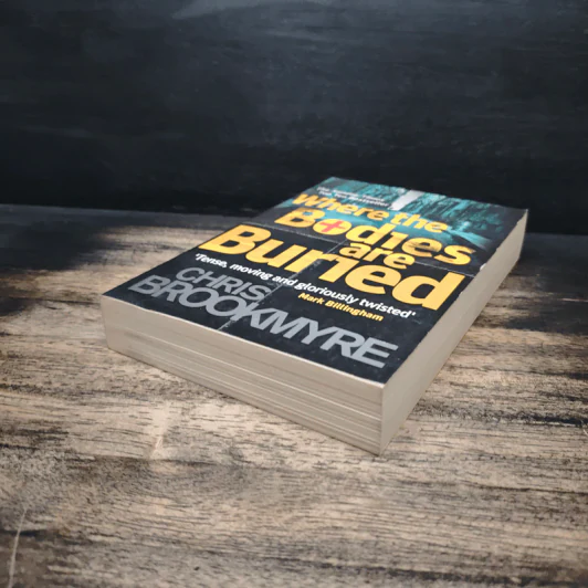 Where the Bodies Are Buried - Chris Brookmyre รูปที่ 4