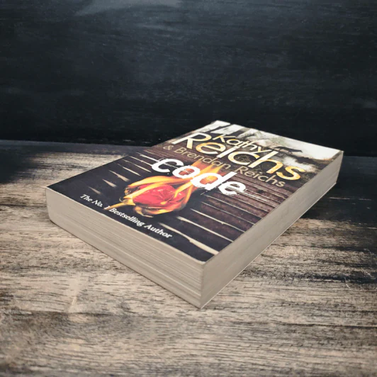 Code - Kathy Reichs, Brendan Reichs รูปที่ 4