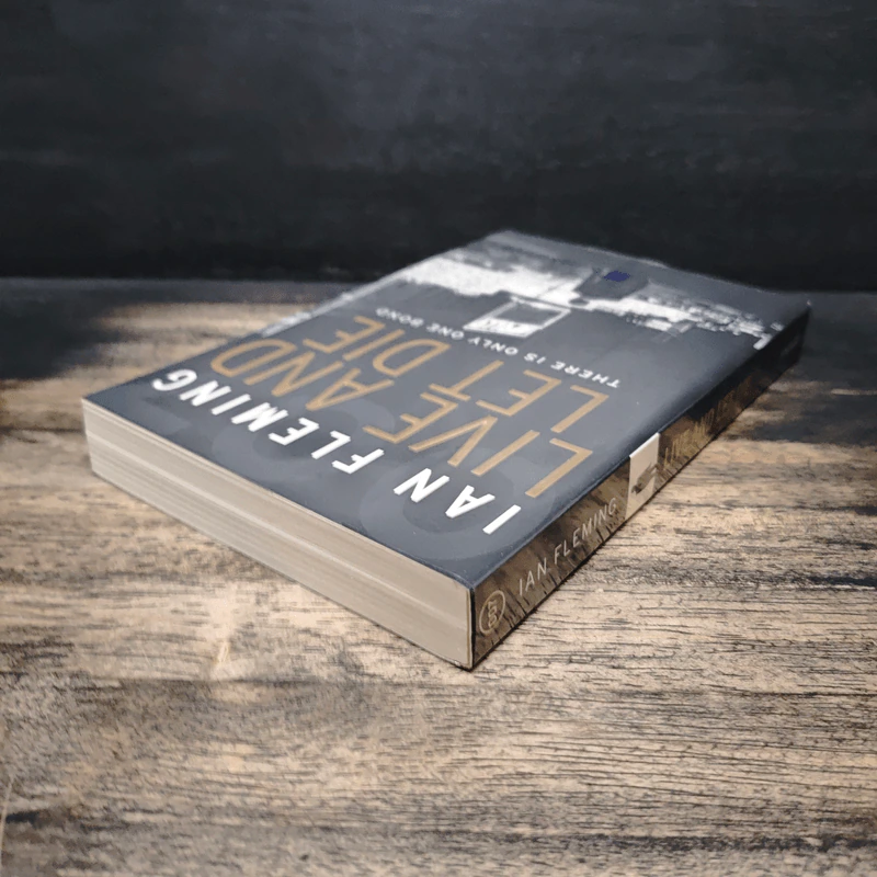 Live and Let Die - Ian Fleming รูปที่ 5