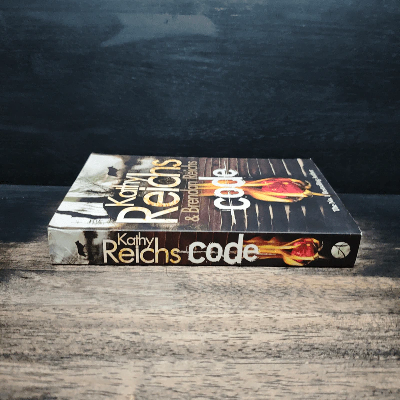 Code - Kathy Reichs, Brendan Reichs รูปที่ 3