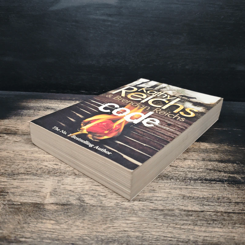 Code - Kathy Reichs, Brendan Reichs รูปที่ 4
