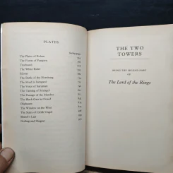 The Two Towers - J.R.R. Tolkien รูปที่ 8