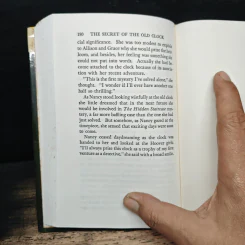 The Secret of the Old Clock 1 - Carolyn Keene รูปที่ 9
