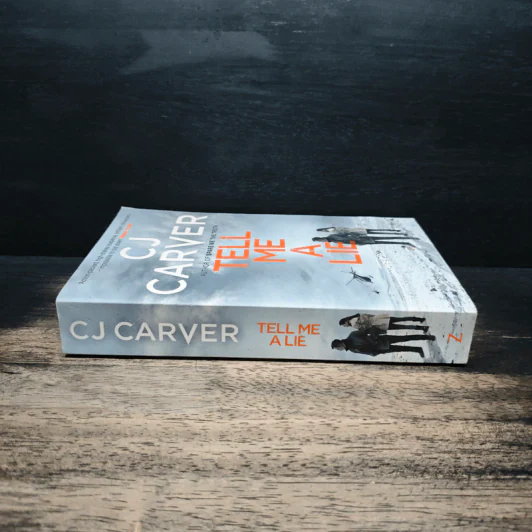 Tell Me A Lie - CJ Carver รูปที่ 3