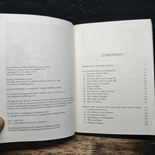 Alice's Adventures in Wonderland & Through the Looking-Glass - Lewis Carroll รูปที่ 6