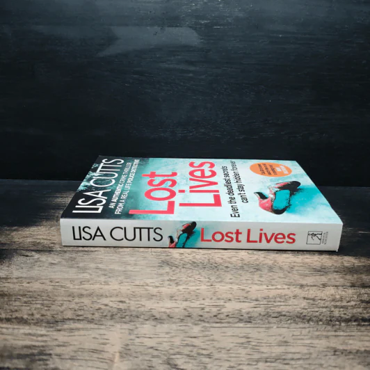 Lost Lives - Lisa Cutts รูปที่ 3