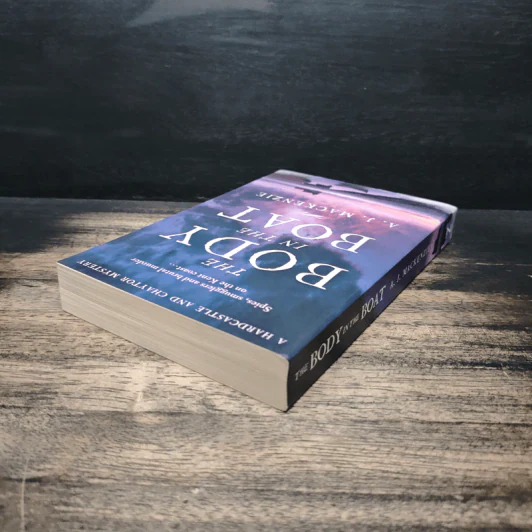 The Body in the Boat - A.J.Mackenzie รูปที่ 5