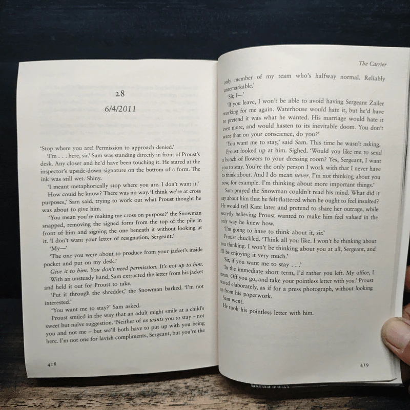 The Carrier - Sophie Hannah รูปที่ 8