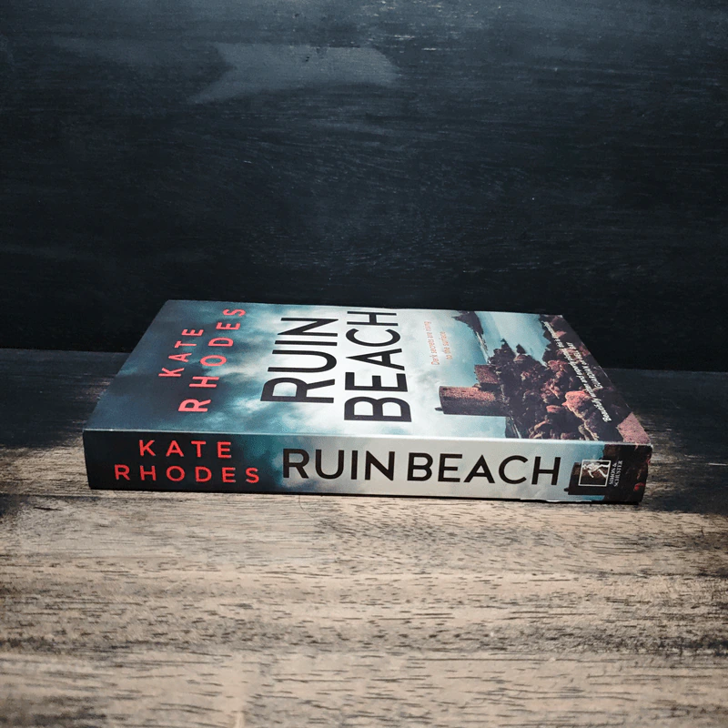 Ruin Beach - Kate Rhodes รูปที่ 3