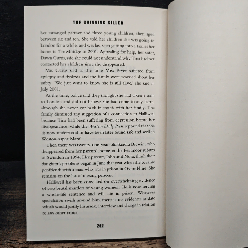 The Grinning Killer: Chris Halliwell - Nigel Cawthorne รูปที่ 9