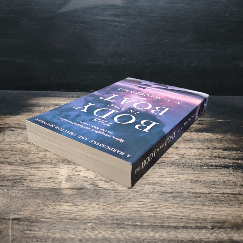 The Body in the Boat - A.J.Mackenzie รูปที่ 5