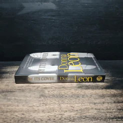 By Its Cover - Donna Leon รูปที่ 3