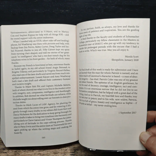 A Treachery of Spies - Manda Scott รูปที่ 8