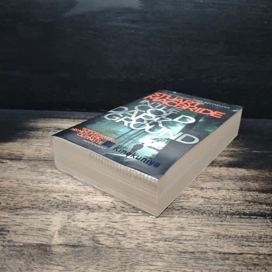 In the Cold Dark Ground - Stuart MacBride รูปที่ 4