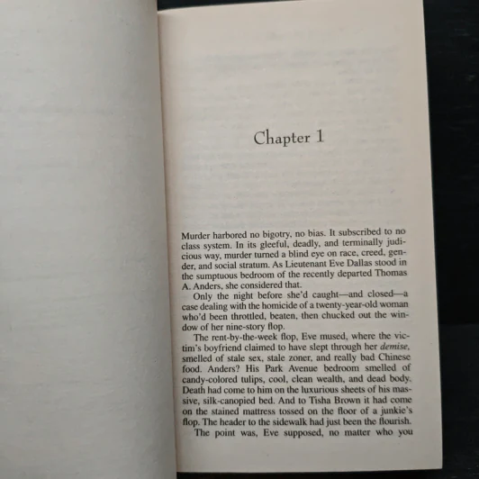 Strangers in Death - J.D. Robb รูปที่ 7