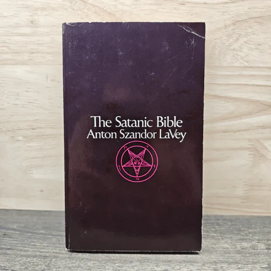The Satanic Bible Anton Szandor LaVey รูปที่ 1